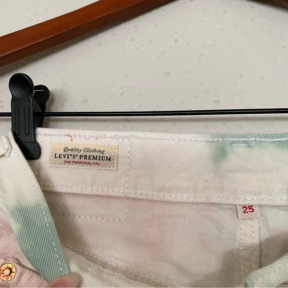 Levi’s Tie Dye Distressed Denim Skirt - Picture 4 of 5